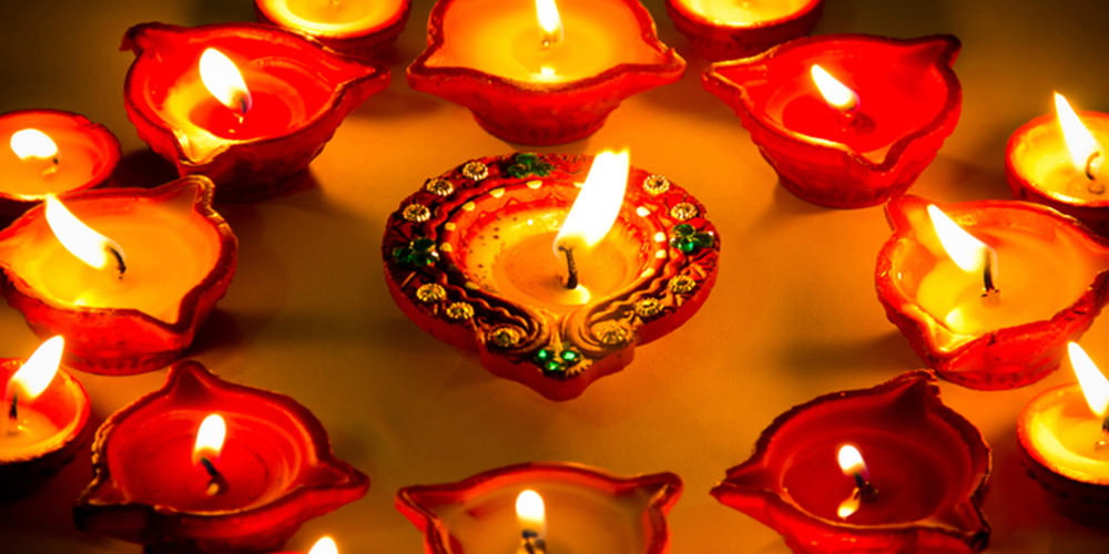 दीपक की लौ और हमारी सांस्कृतिक संवेदना